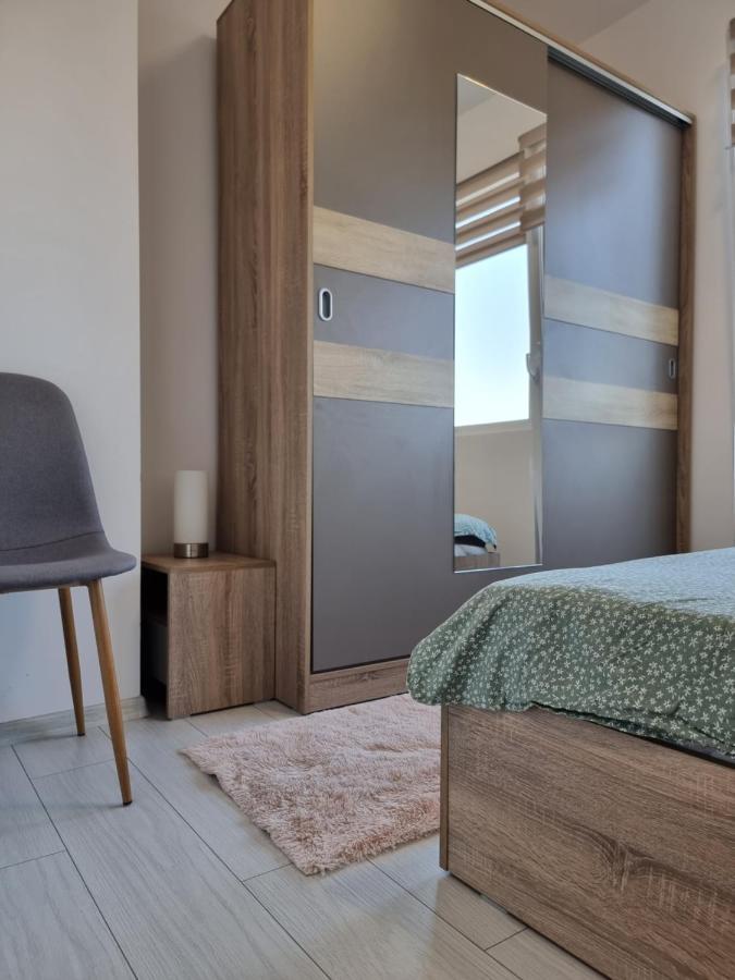 Cozy Apartment With Balcony On The Black Sea- Part Of The Family 'Vicki Apart Varna Exterior foto